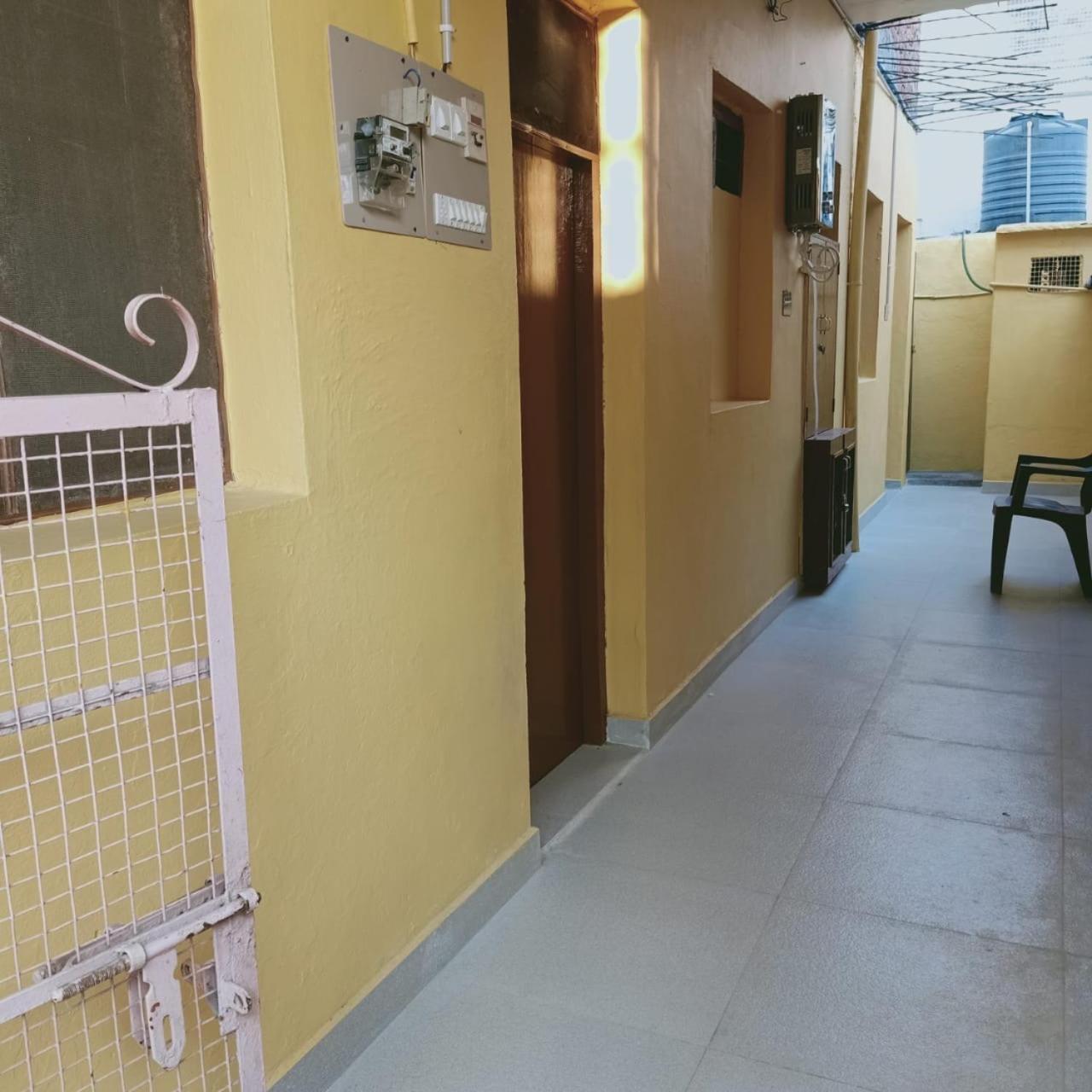 Mahesh Guest House 亨比 外观 照片