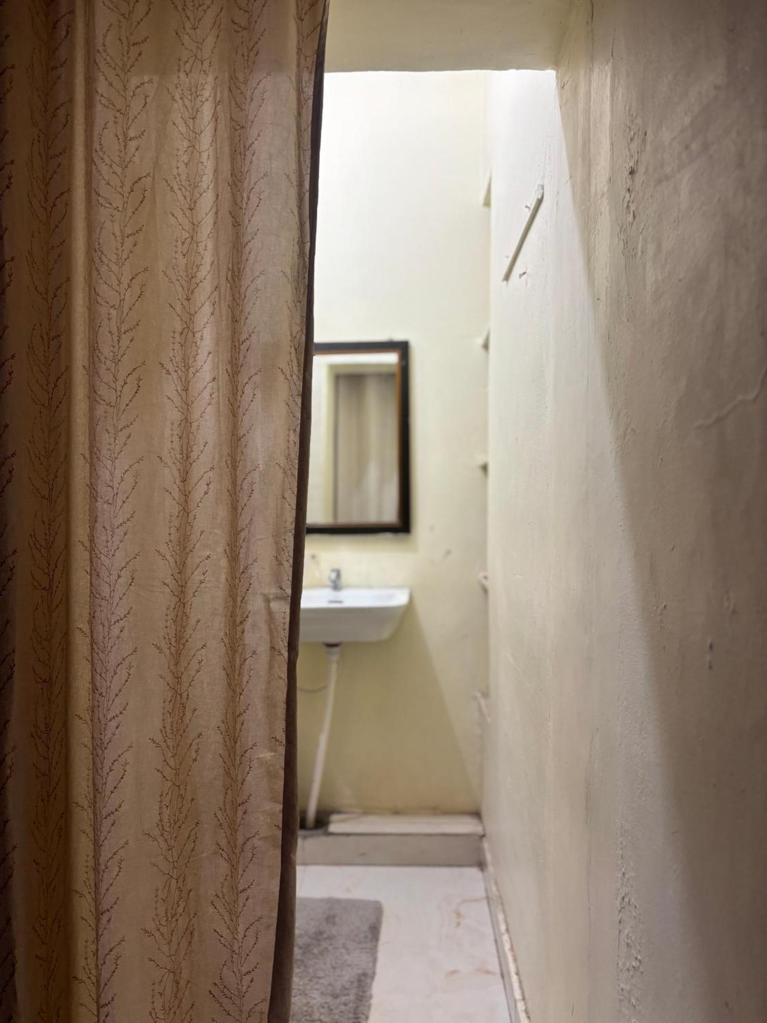 Mahesh Guest House 亨比 外观 照片
